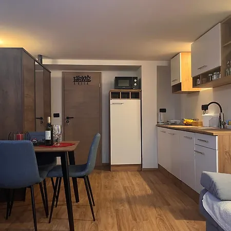 Apartment La Casa 77b *